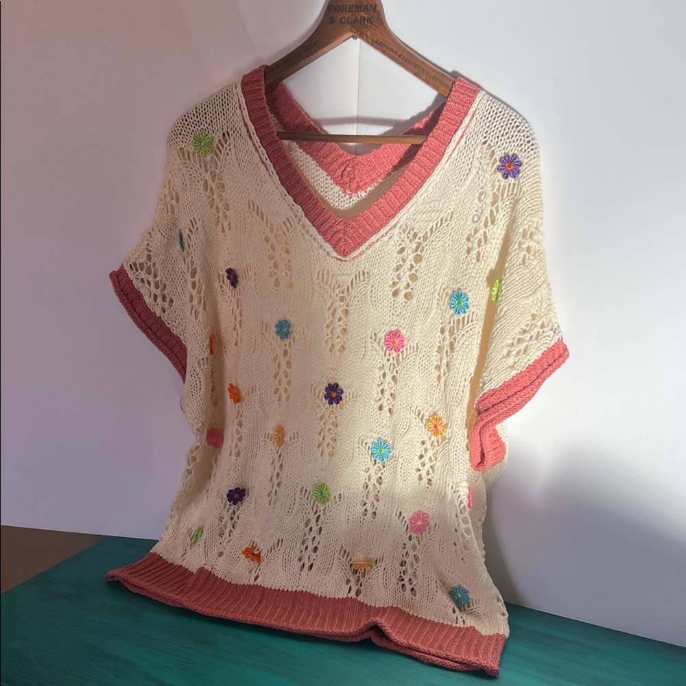 Chic V-Neck Sweater with Pink and Multicolor Details